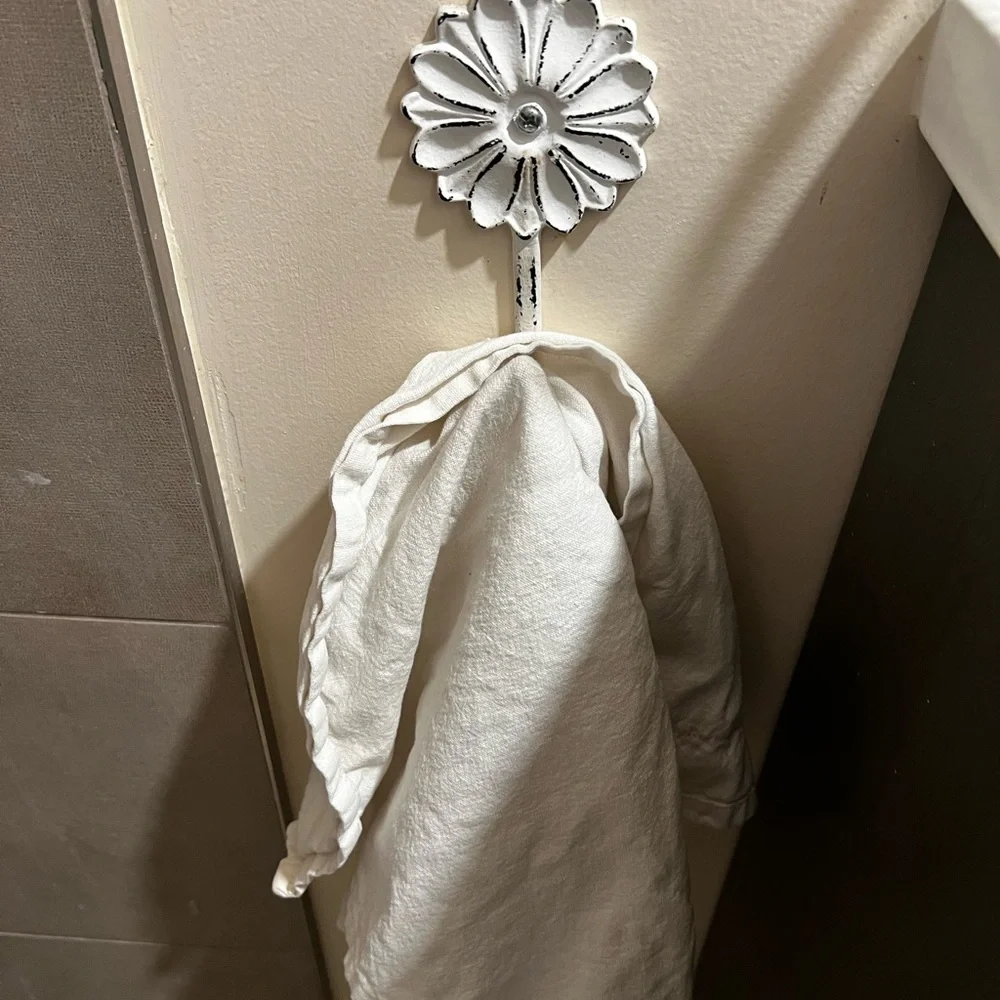 NEW Hobby Lobby Distressed White Flower Wall Hook
